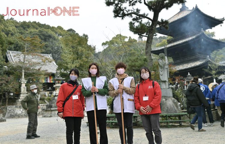 四国を応援! VERTZの庄司奈々選手、辻井美波選手、須永小晴選手が愛媛県松山市道後の石手寺を女子旅!-Journal-ONE撮影