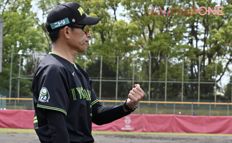 JDリーグ・伊予銀行の石村寛監督-Journal-ONE撮影