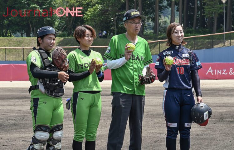 女子ソフトボール JDリーグ交流戦 最終戦 伊予銀行ヴェールズホームゲームを誘致した愛媛県西予市の管家一夫市長-Journal-ONE撮影
