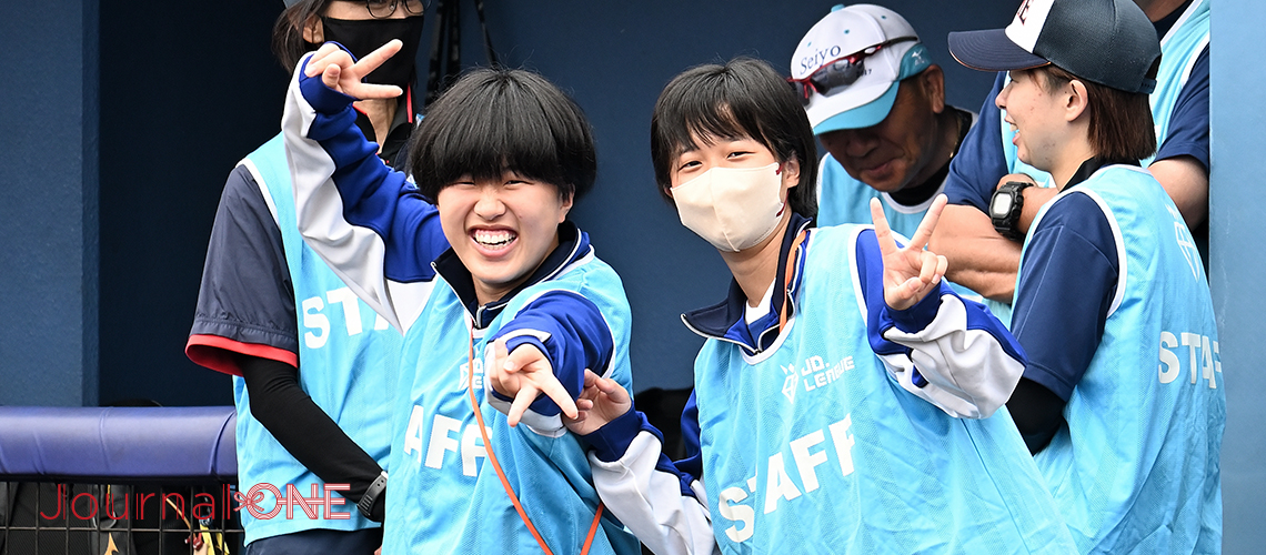 女子ソフトボール JDリーグ交流戦 最終戦 伊予銀行ヴェールズホームゲームを誘致した愛媛県西予市の皆さん-Journal-ONE撮影