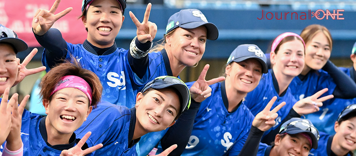 ソフトボールJDリーグ| 第12節松山ラウンドで笑顔いっぱいのSGホールディングスギャラクシースターズ選手たち-Journal-ONE撮影