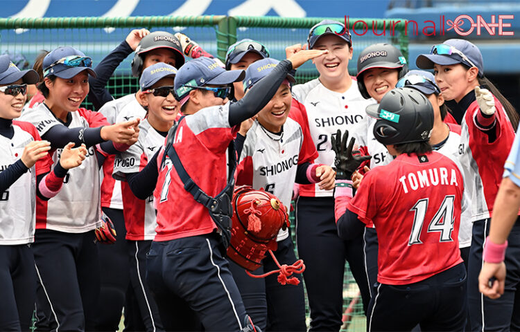 ソフトボールJDリーグ| 第12節松山ラウンドに登場したシオノギレインボーストークス兵庫の選手たち-Journal-ONE撮影