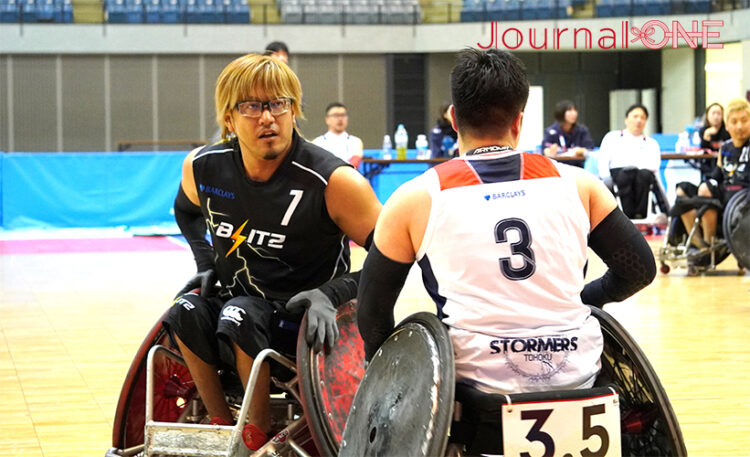 車いすラグビー日本選手権 | 日本代表のエース対決、池崎大輔選手（BRITZ）と橋本勝也選手（TOHOKU STOMERS）のマッチアップに会場が沸く-Journal-ONE撮影