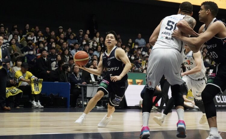 Journal-ONE | バスケ・Bリーグ 横浜ビー・コルセアーズの河村勇輝は日本代表としてワールドカップでも活躍-吉川哲彦撮影