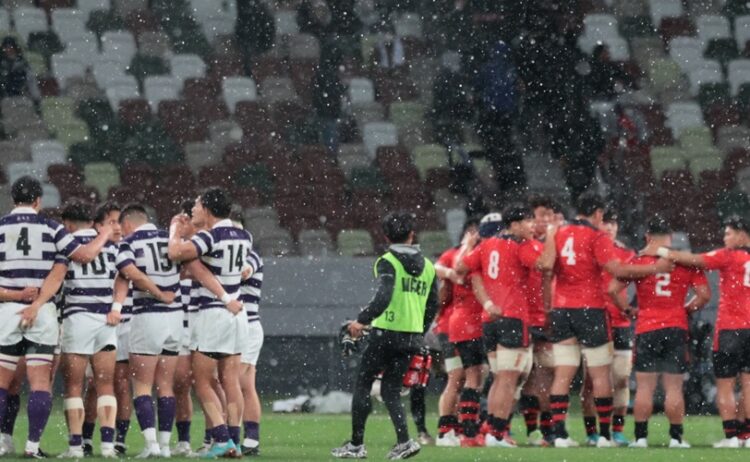 Journal-ONE | 昨季の大学ラグビー選手権決勝はみぞれが振る中で行われた-斉藤健仁撮影