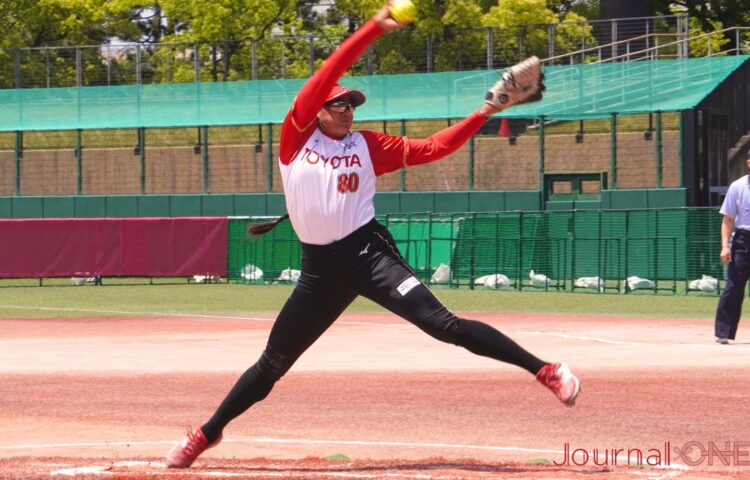 Journal-ONE | ソフトボール・JDリーグの第4節 タカギ北九州戦で完封したメーガン・ファライモ投手（トヨタ）