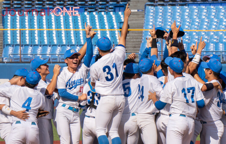 Journal-ONE | 第73回全日本大学野球選手権決勝 早稲田大vs青山学院大 2年連続6回目の優勝を飾り喜ぶ青学大ナイン