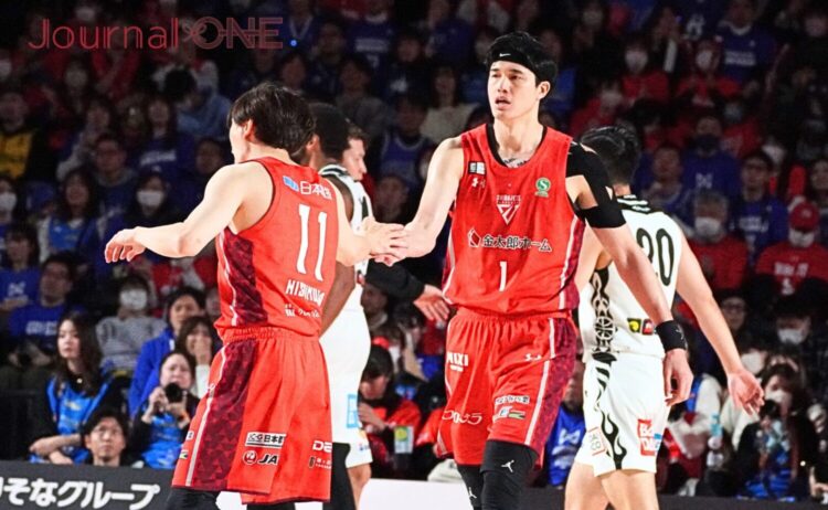 プレ－中の千葉ジェッツの渡邊雄太選手