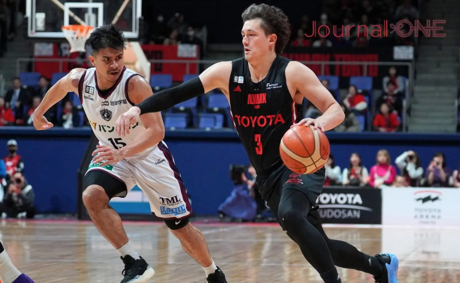 流れを引き戻すデーブス海選手のドリブル-Journal-ONE撮影