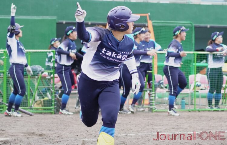 タカギの主砲・樋口が満塁サヨナラ弾を放つ‐Journal-ONE撮影