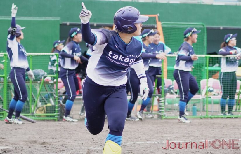 タカギの主砲・樋口が満塁サヨナラ弾を放つ‐Journal-ONE撮影