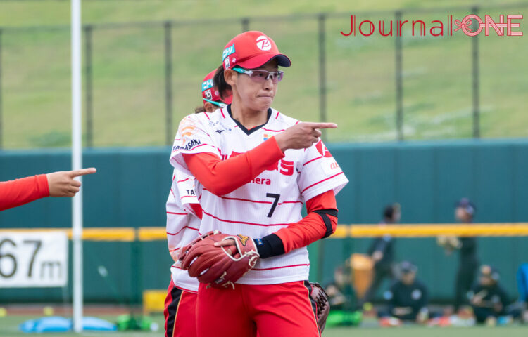 上野 由岐子投手。JDリーグ　レギュラーシーズン第4節、2025年5月10日開催。　デンソー対ビックカメラ　＠等々力球場