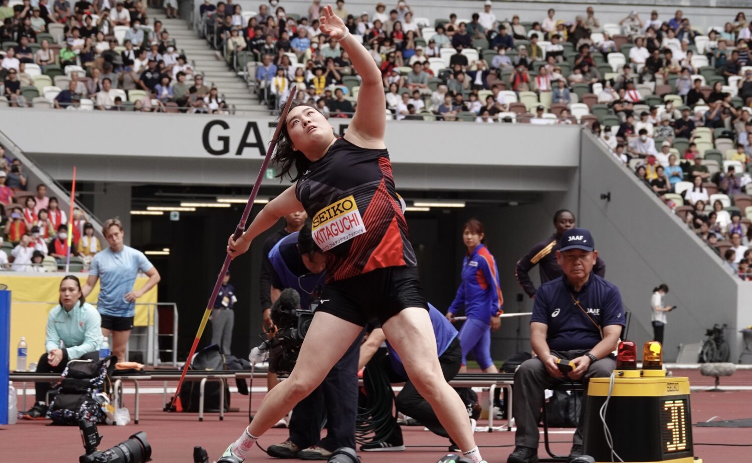 日本の大エース、女子やり投の北口榛花。ゴールデングランプリ(写真)を制したあとは渡欧。6月には調子を取り戻し、ダイヤモンドリーグ通算10勝目を挙げている-児玉育美撮影