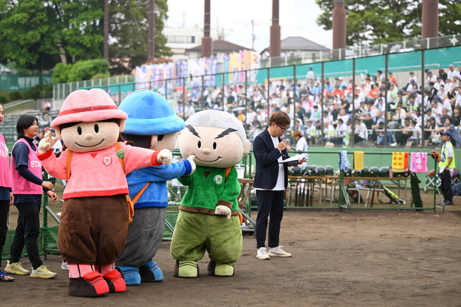 試合前にはご当地ゆるキャラも出て盛り上げた-JDリーグ提供