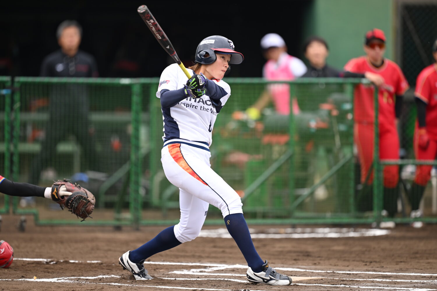日立先頭打者・藤森捺美の本塁打で試合の幕が開いた‐JDリーグ提供