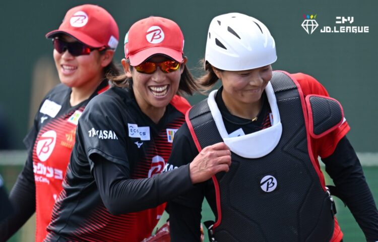 Yukiko UENO_Yuuka AGATSUMA_BicCamera TAKASAKI_Softball_JDLEAGUE