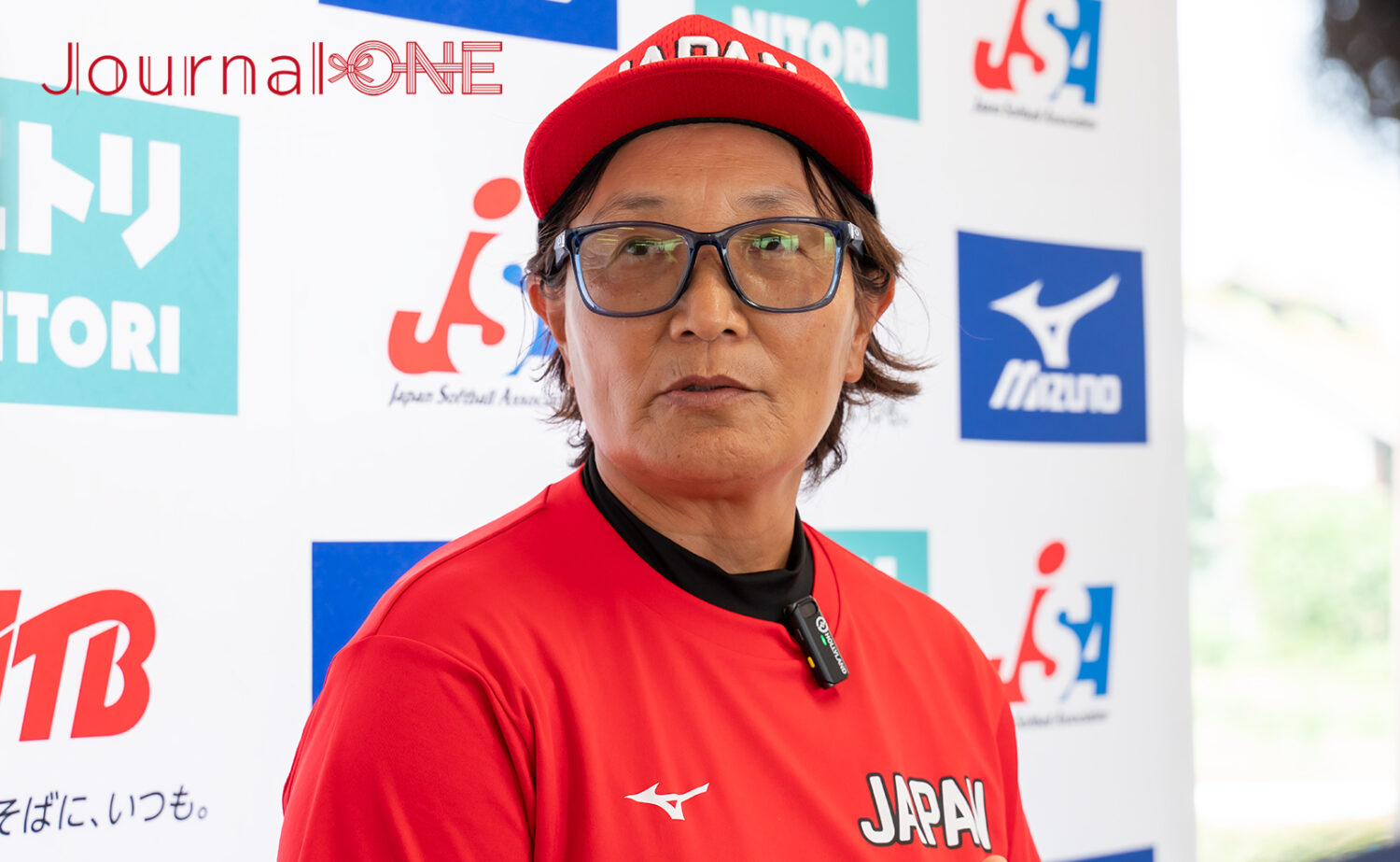 会見でアジアカップへの抱負を語る宇津木麗華日本代表監督-Journal-ONE撮影