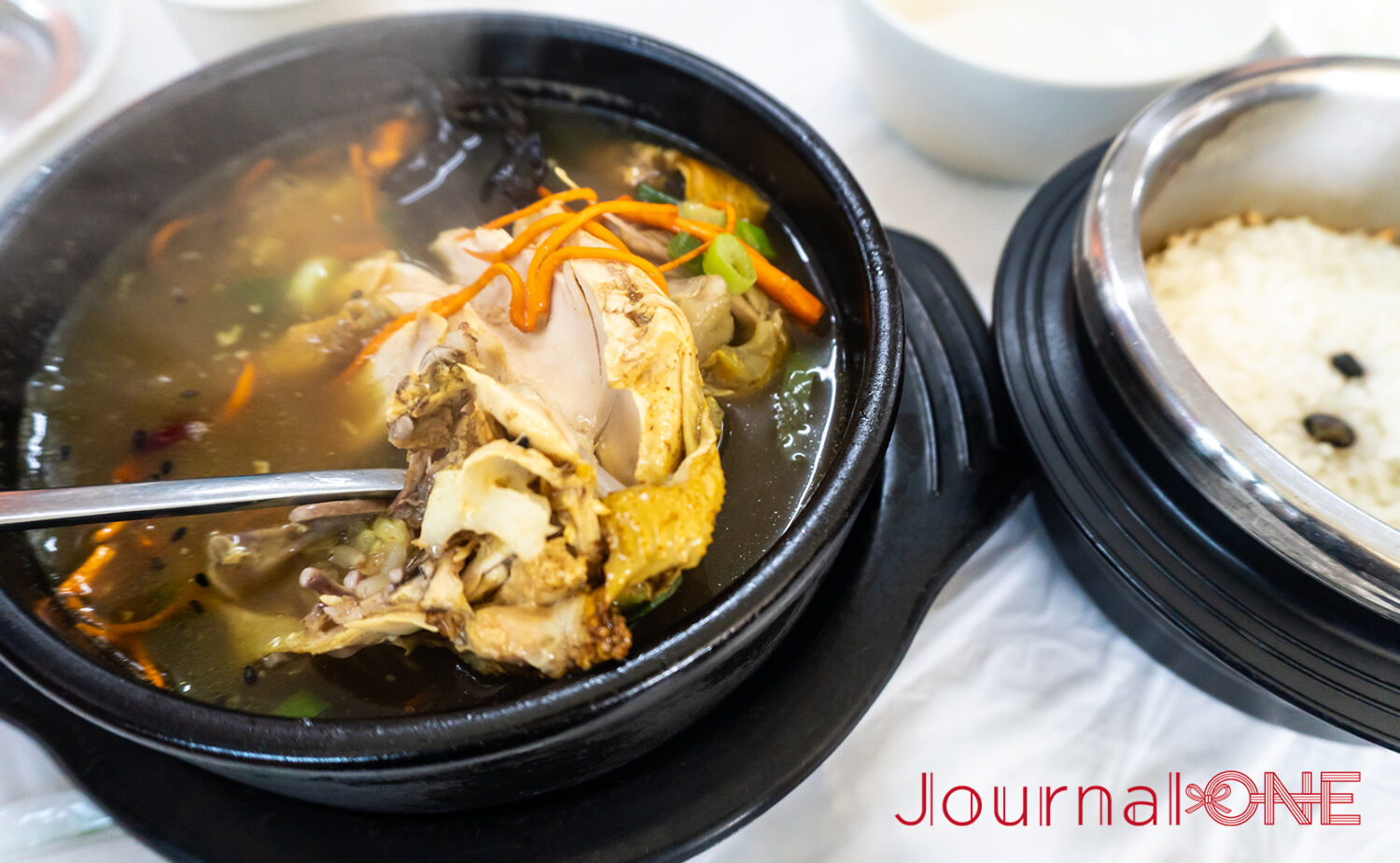 漢方参鶏湯(약초꾼 한방 삼계탕|ヤチョックン ハンバン サムゲタン)