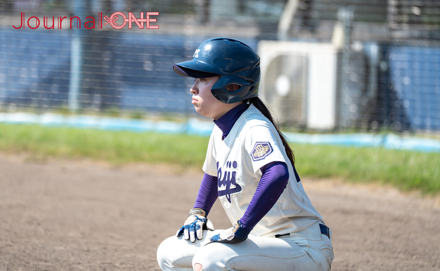 初の公式戦で打順を待つ若杉主将-Journal-ONE撮影
