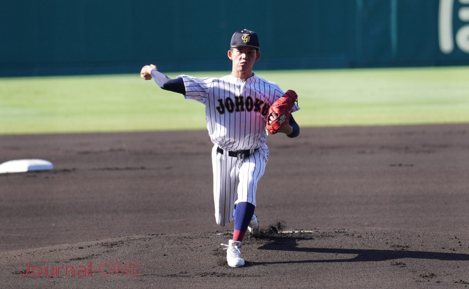常時140㌔台半ばの速球を投げ込んだ田中（鳥取城北）-Journal-ONE撮影