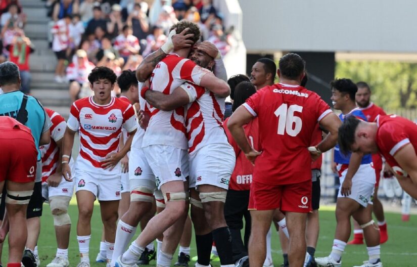 ウェールズとの第1戦に勝利した日本代表∸斉藤健仁撮影