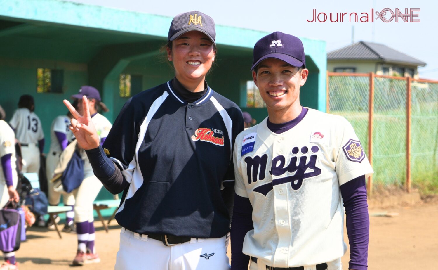 高知中央高の教え子、藤原歩生（平成国際大）との再会を喜ぶ藤﨑監督-Journal-ONE撮影