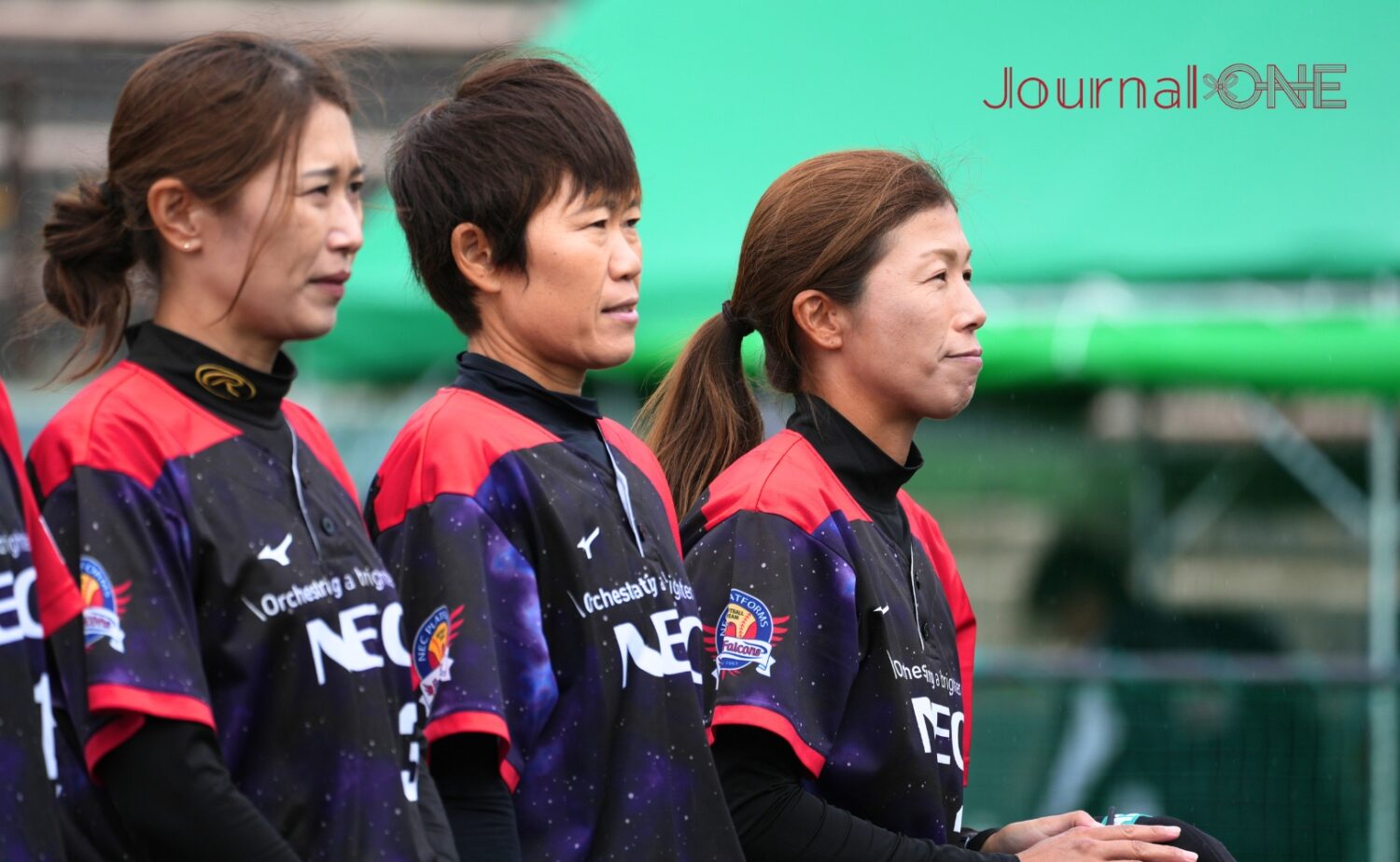 右から故郷に錦を飾った溝江監督、西山コーチ、栗田コーチのNEC首脳陣-Journal-ONE撮影