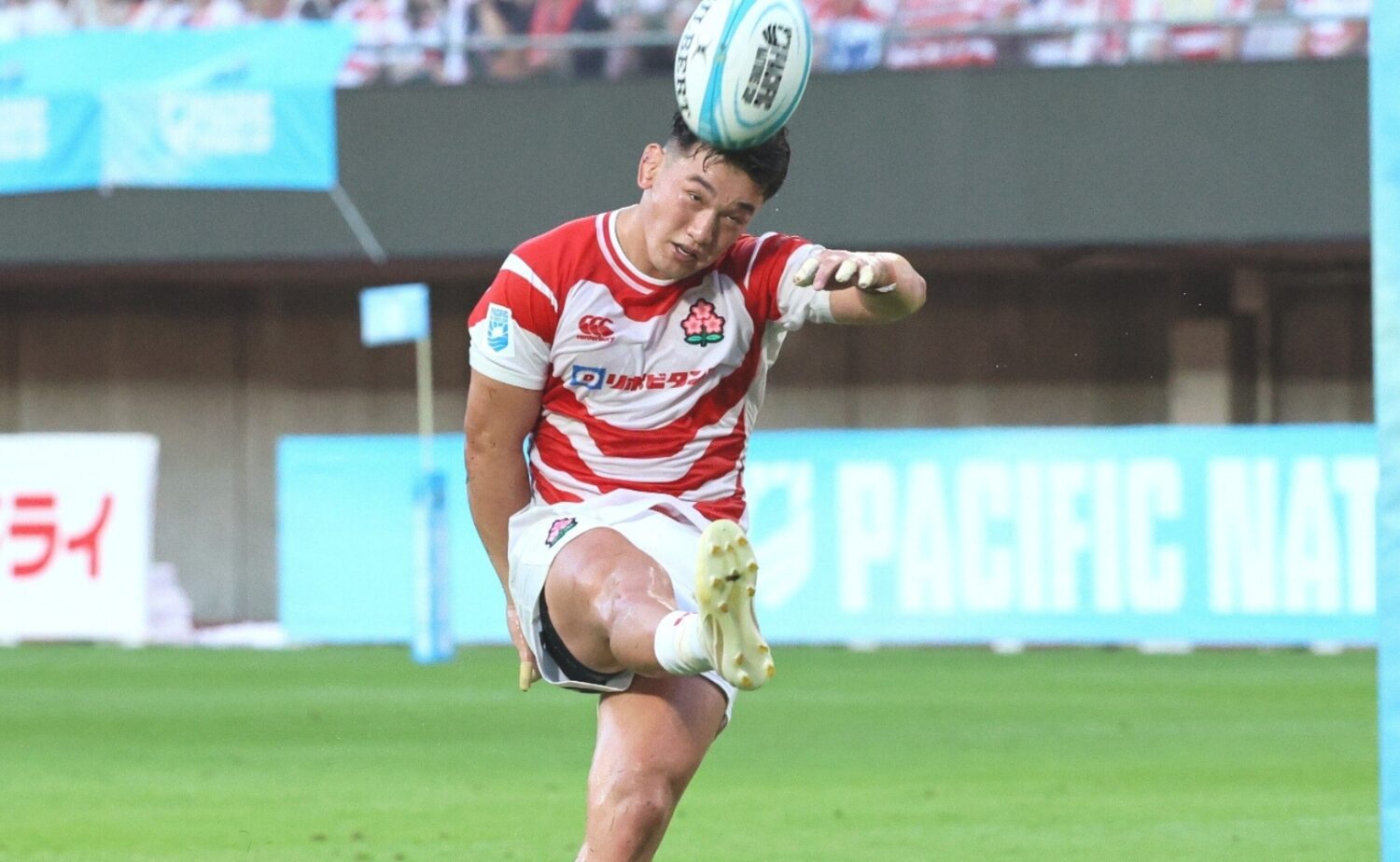 アタックリーダー＆キッカーとして勝利に貢献したSO李‐斉藤健仁撮影