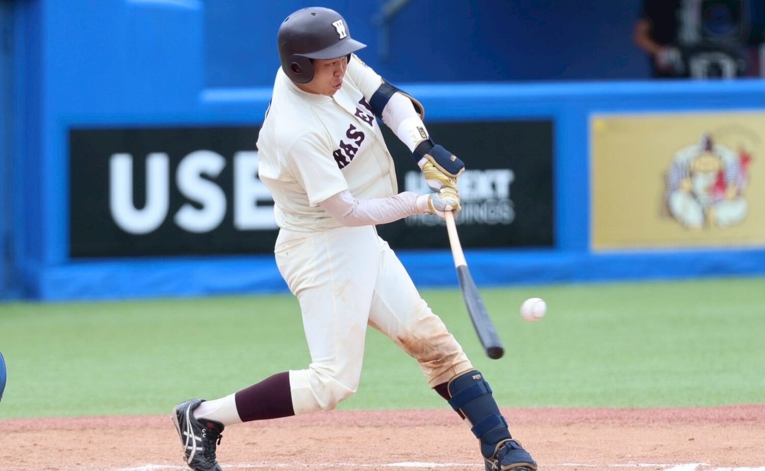 ８回に２点本塁打を放った吉田瑞樹副将-早稲田スポーツ撮影