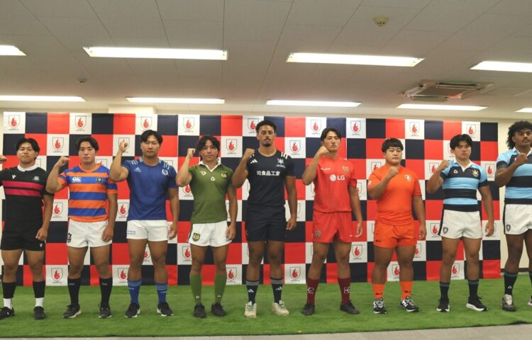 開幕前カンファレンスに集まった関東リーグ戦の主将