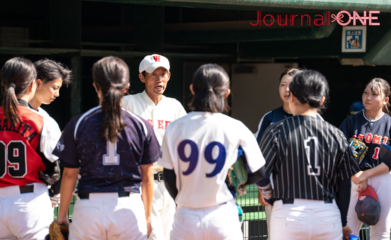 大学選抜を率いた小花監督（早稲田大）-Journal-ONE撮影