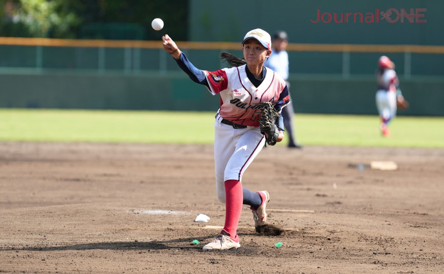 落ち着いた投球を見せる中学2年生の渡辺(ダラーズ)-Journal-ONE撮影
