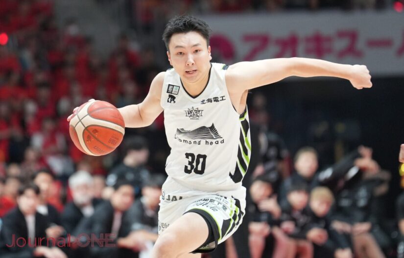 地元・愛知県のIGアリーナでBリーグデビューした富永啓生-Journal-ONE撮影
