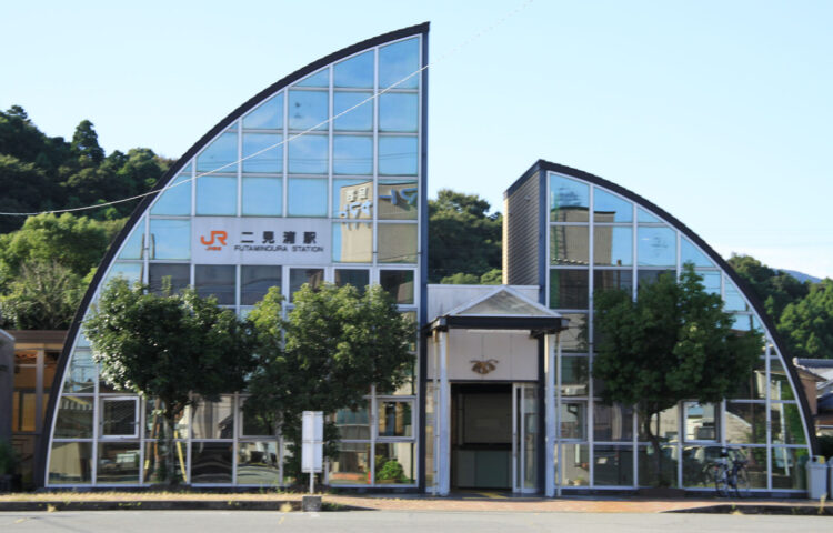 JR東海参宮線の二見浦駅