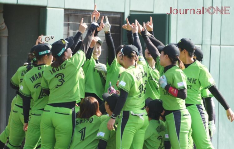 伊予銀行ヴェールズがプレーオフ前気合の円陣