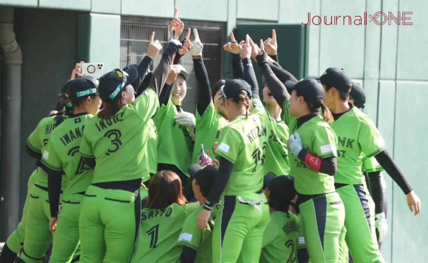 伊予銀行ヴェールズがプレーオフ前気合の円陣