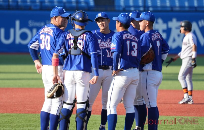 東京農業大学北海道オホーツクの三垣監督と選手たち