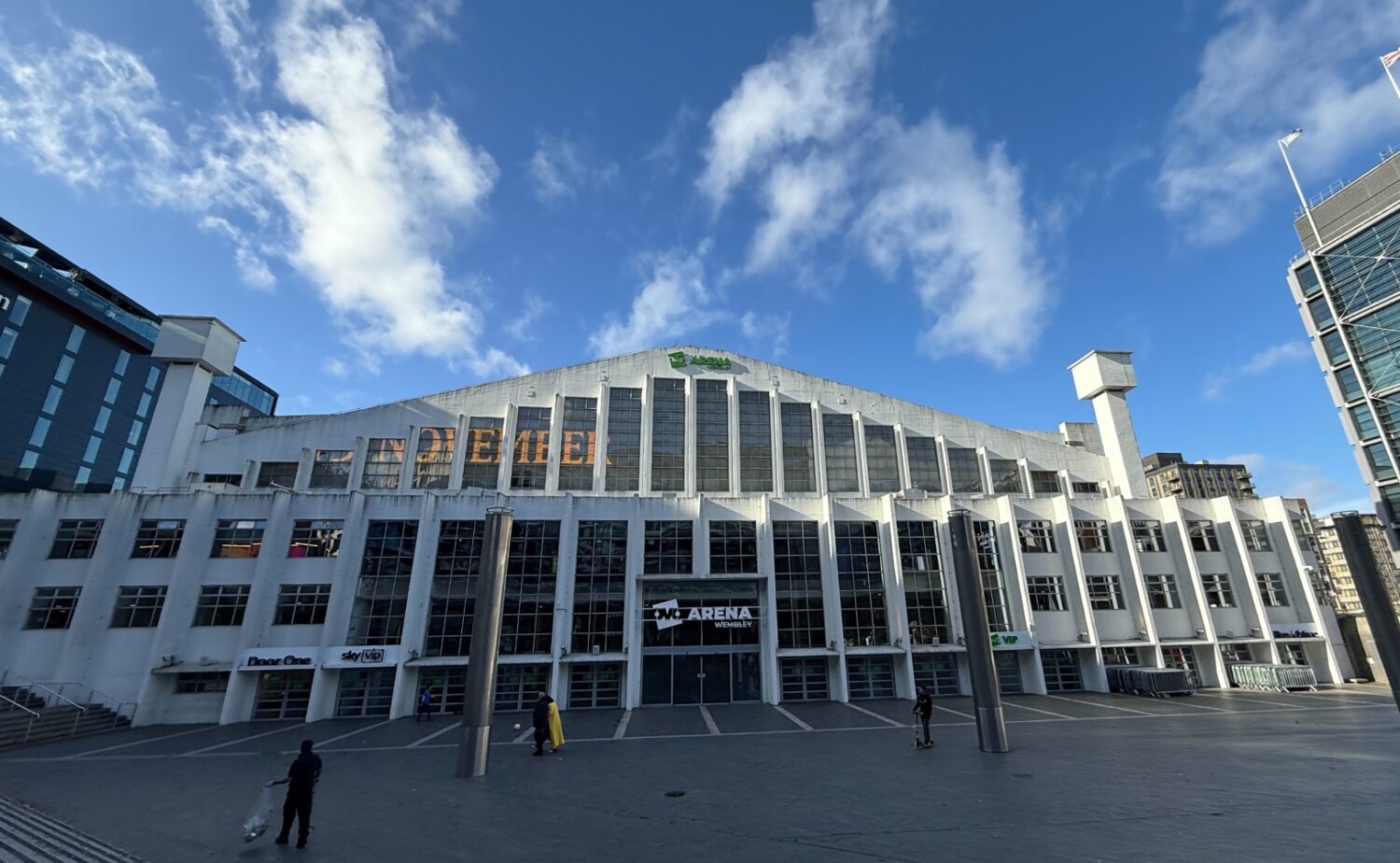 多目的ホールのウェンブリー・アリーナ