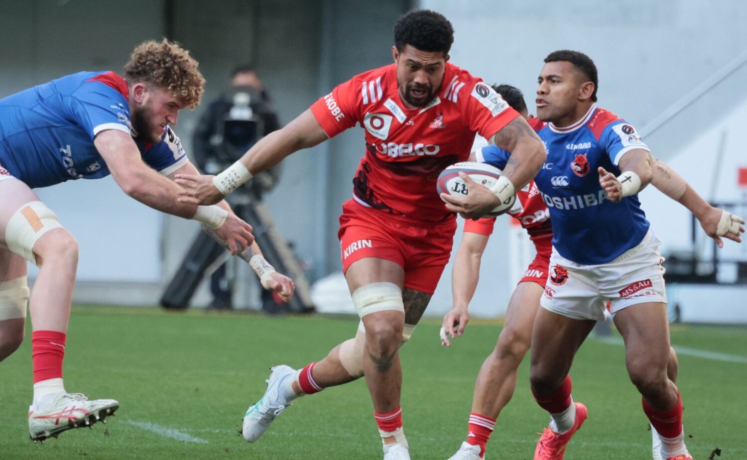 リーグワンの神戸でプレーしたNOサヴェア-斉藤健仁撮影