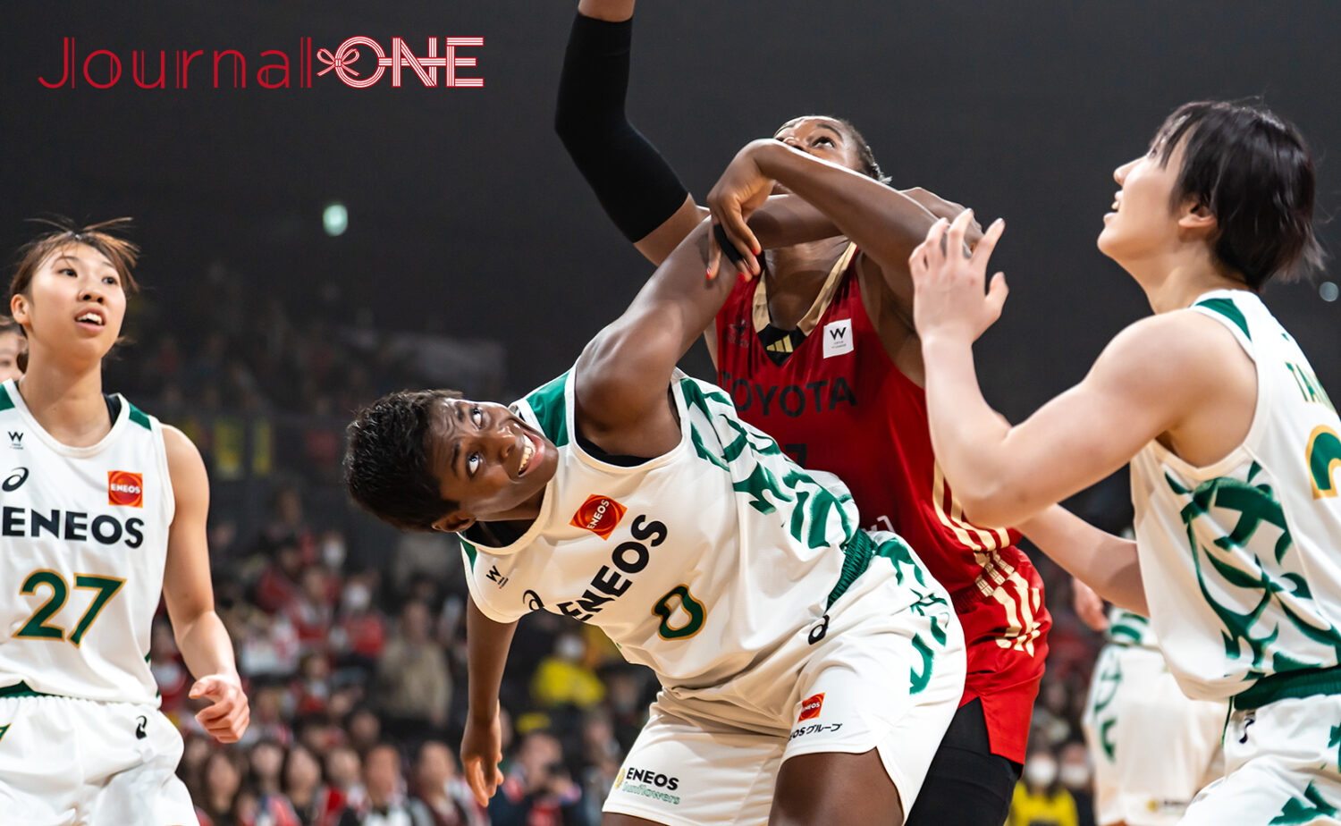 Wリーグ トヨタとENEOSのゴール下の攻防-Journal-ONE撮影