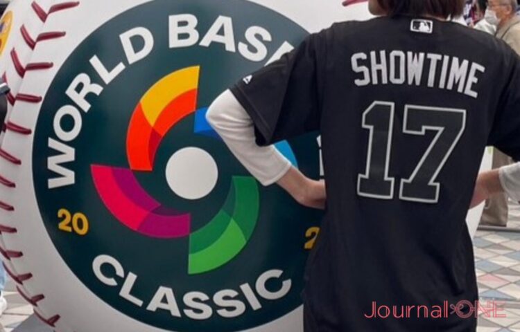 WBCのオブジェ前回の東京ドーム前に設置された