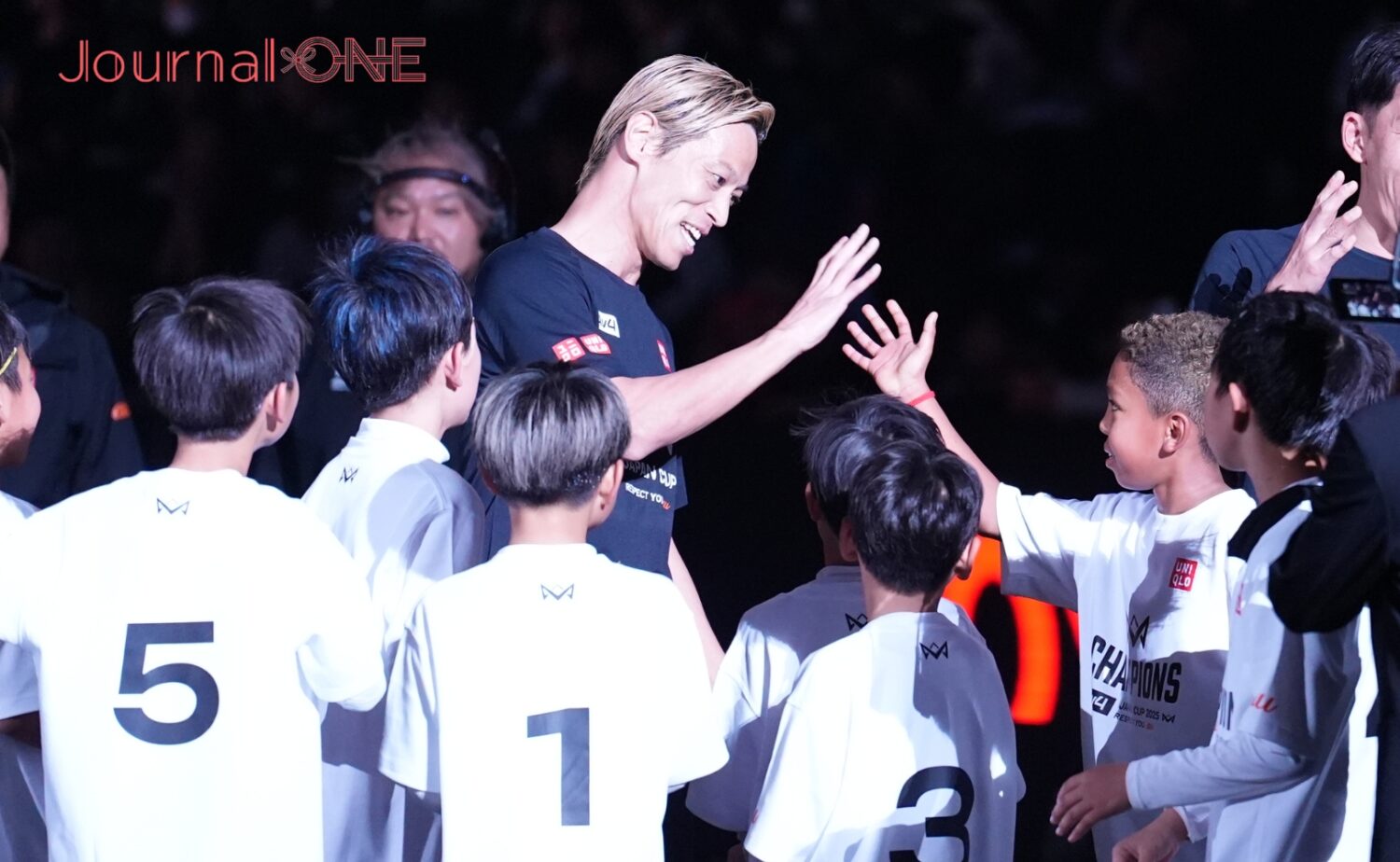 本田圭佑がサッカー4v4で全国を制した子どもたちと対戦