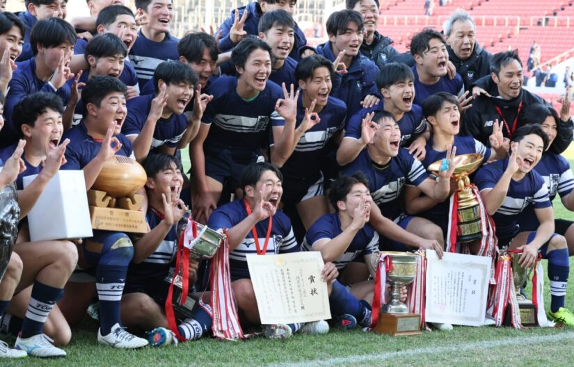 高校ラグビーで6度目の優勝を飾った桐蔭学園