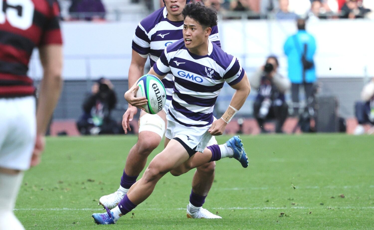 早明戦となった大学ラグビー決勝｜出色の出来で、明治大学を勝利に導いたSO伊藤