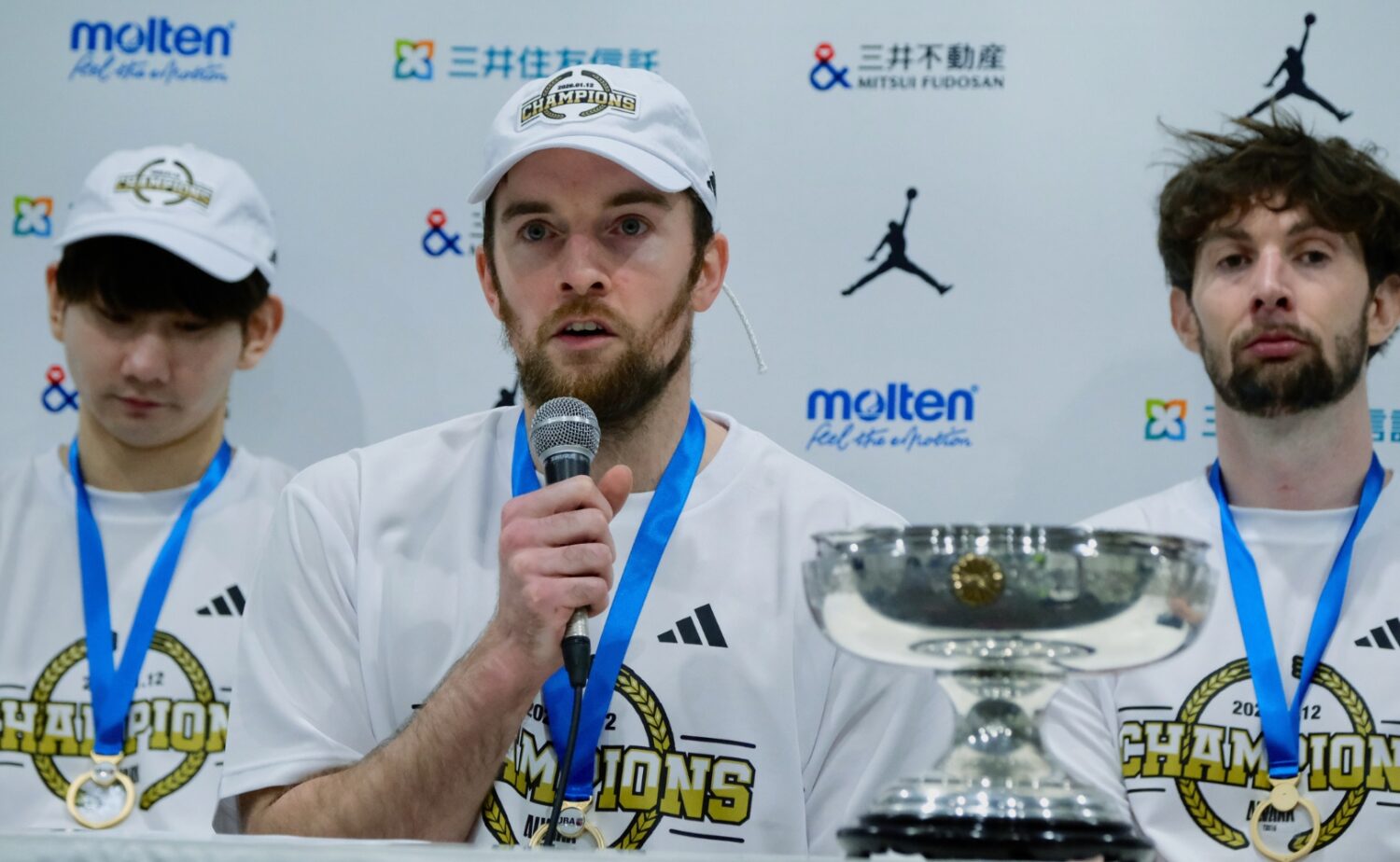 アルバルクのバランスキーは賜杯を前に喜びを語る‐永塚和志撮影