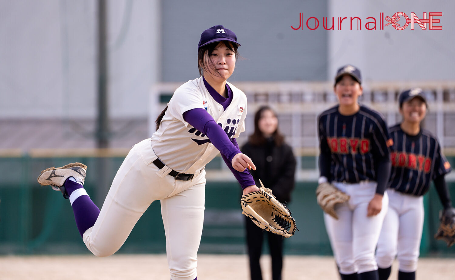 女子野球 明治大学女子硬式野球クラブの上村が和歌山大学硬式野球部と合同練習に臨む