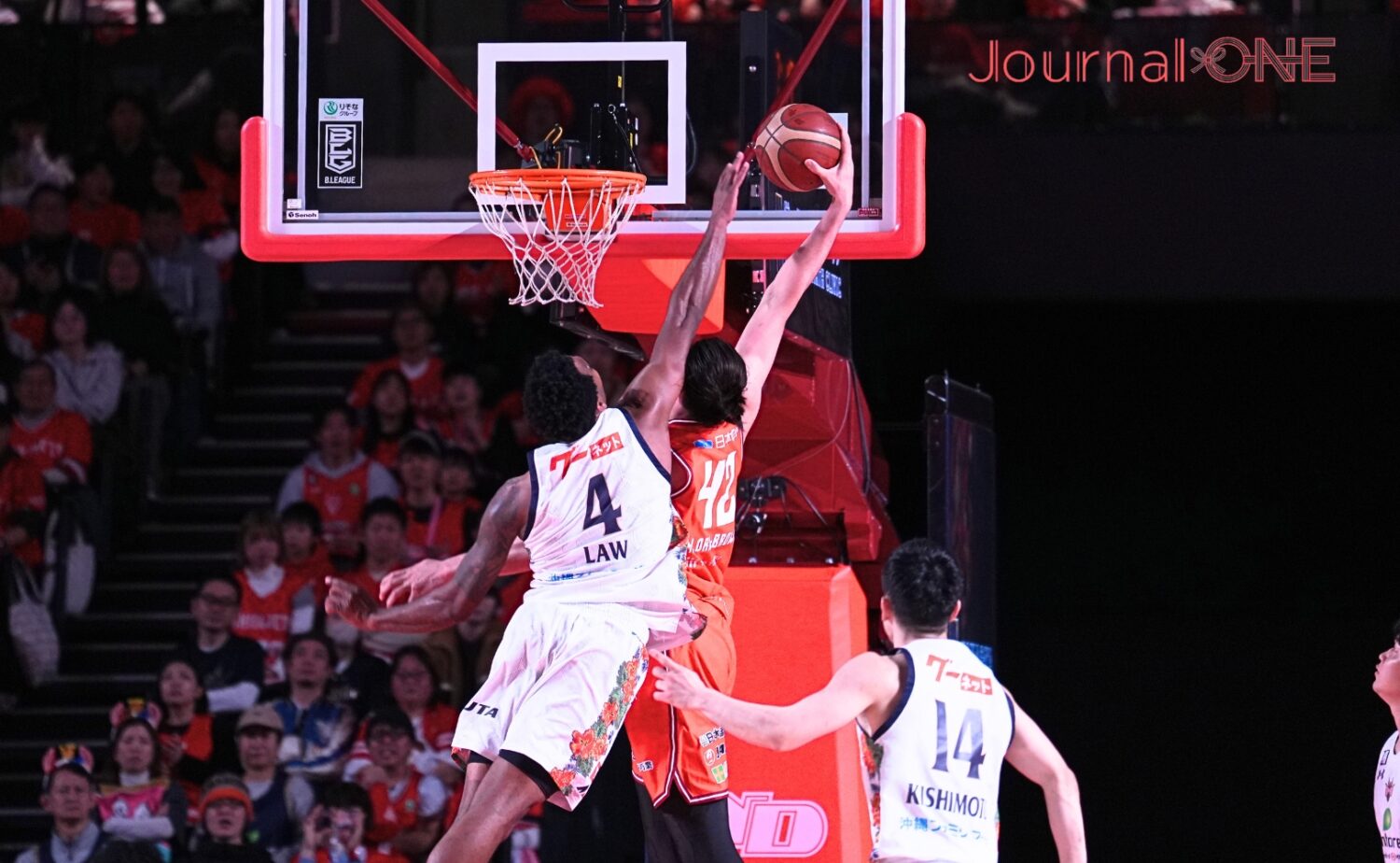 GAME2でシュートを試みるミロラ・ブラウン(千葉ジェッツ)