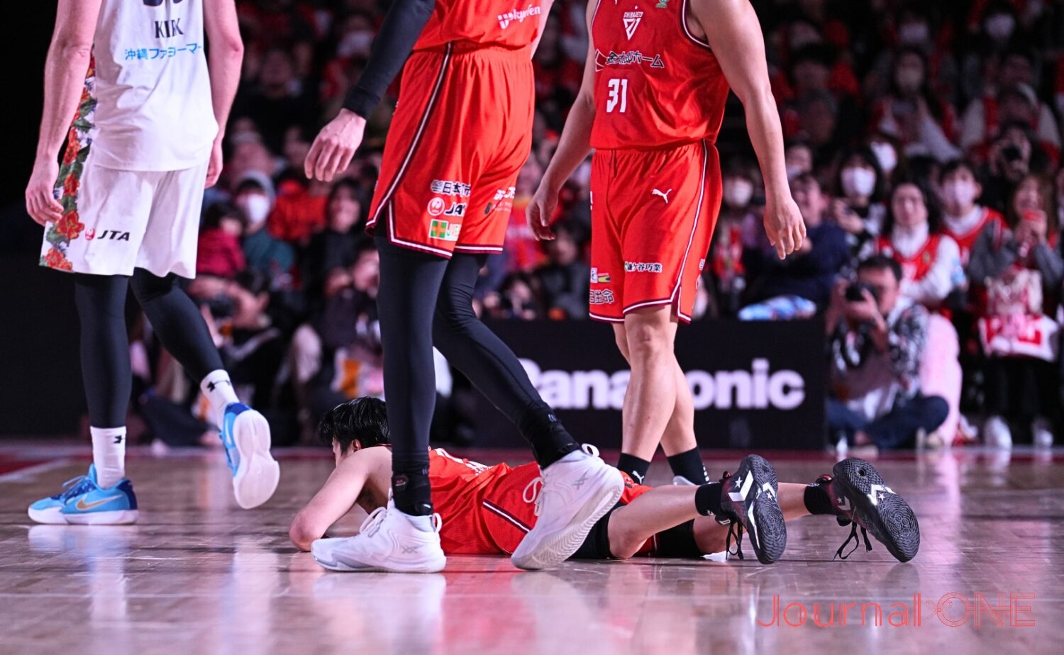 千葉ジェッツの富樫勇樹はGAME2のラストショットで倒れ込む