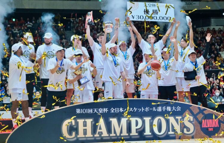 アルバルク が天皇杯を制した