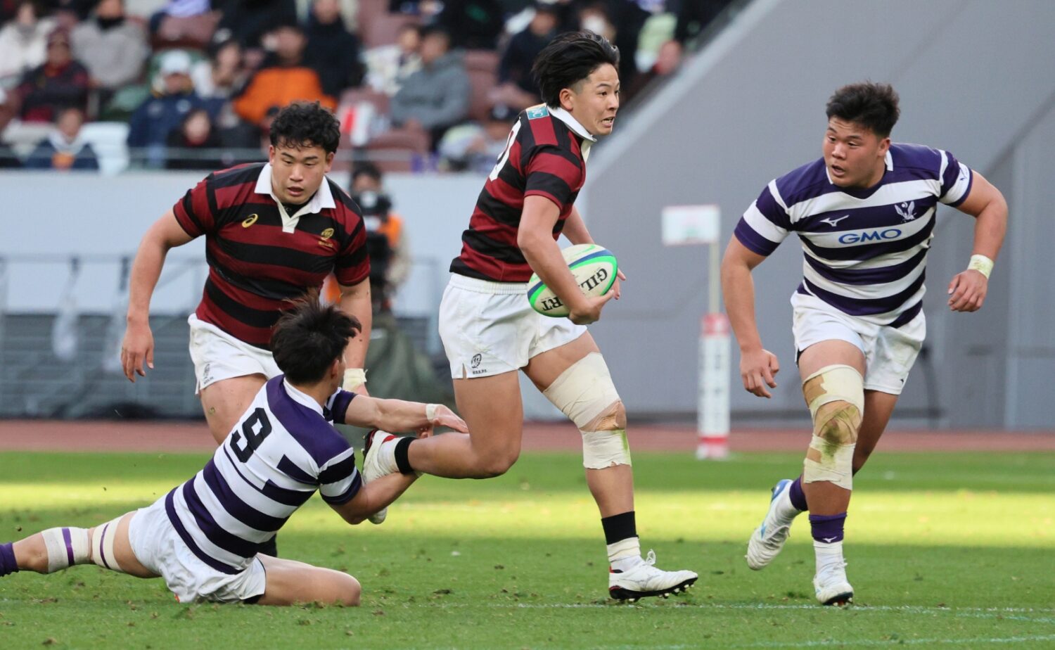 早明戦となった大学ラグビー決勝｜早稲田大学のゲームコントロールを担ったSO服部